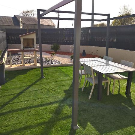 Gilles Diais Louisfert Exterior foto